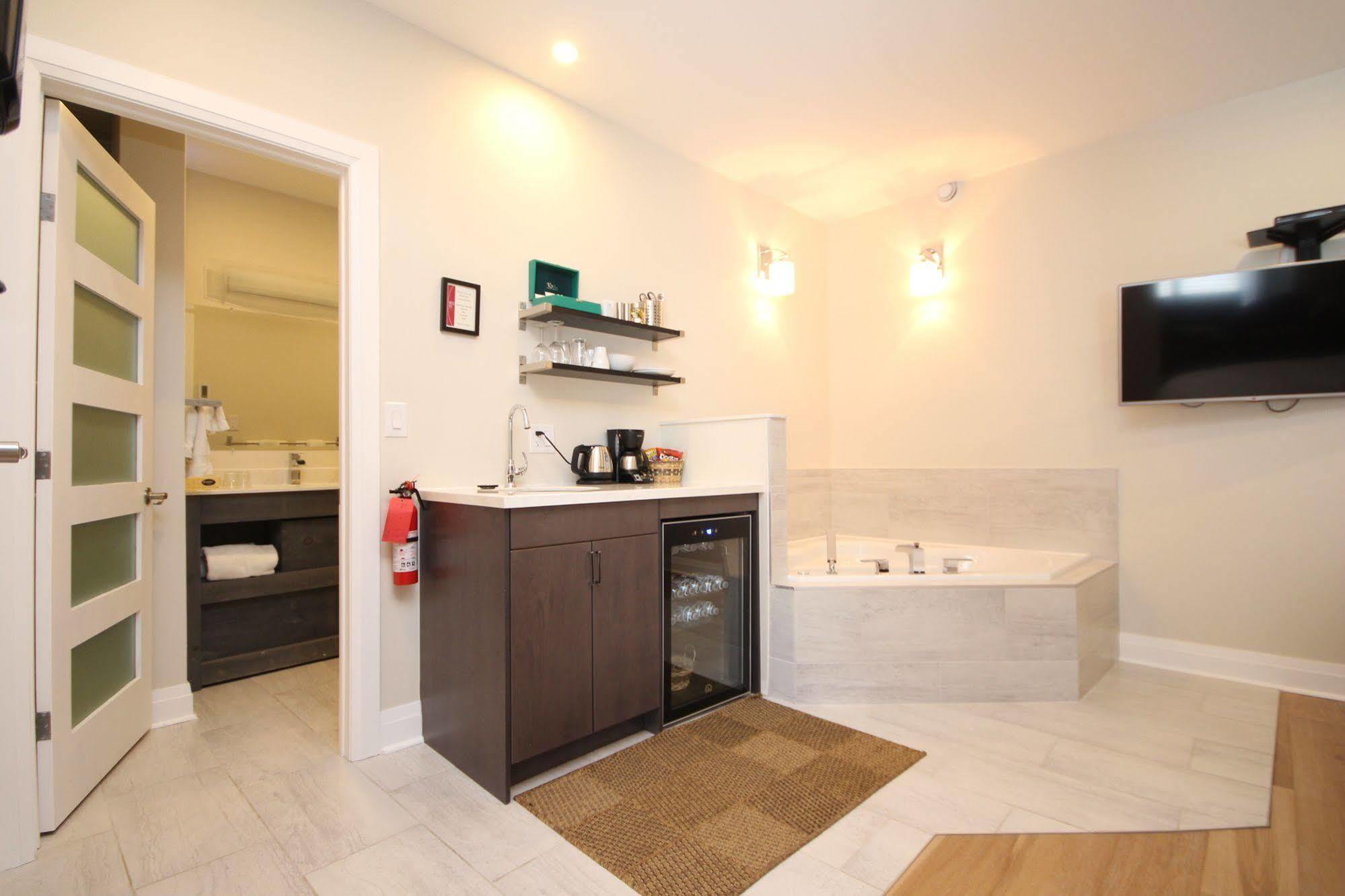 Kemptville Suites Екстер'єр фото
