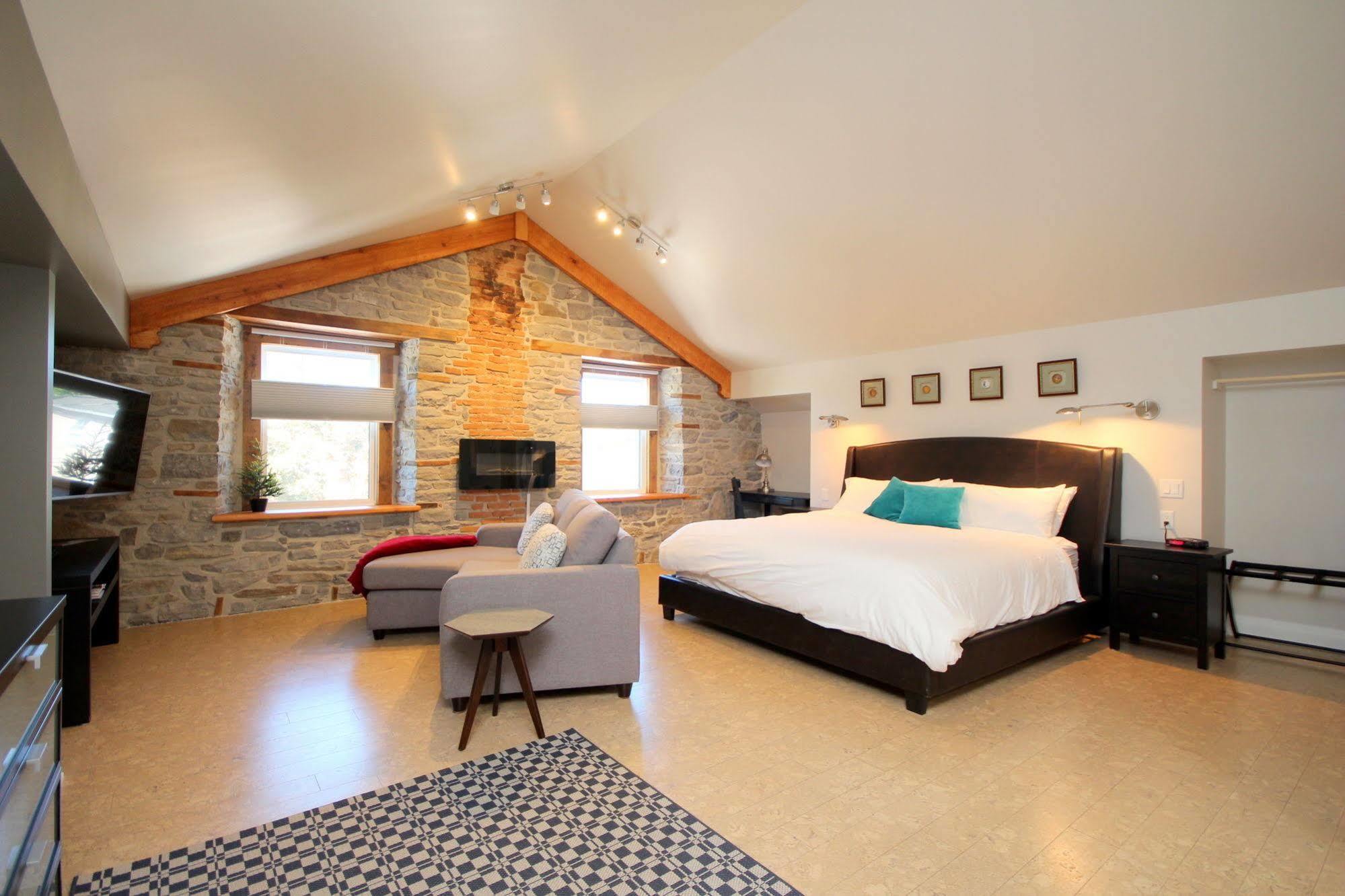 Kemptville Suites Екстер'єр фото